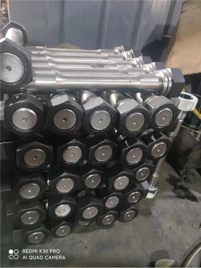 DQ-maskineri produserer reservedeler av høy kvalitet for hydrauliske bergbryterdeler Sidebolt for SB70 SB81 SB100 SB121 SB151 HB20G HB30G